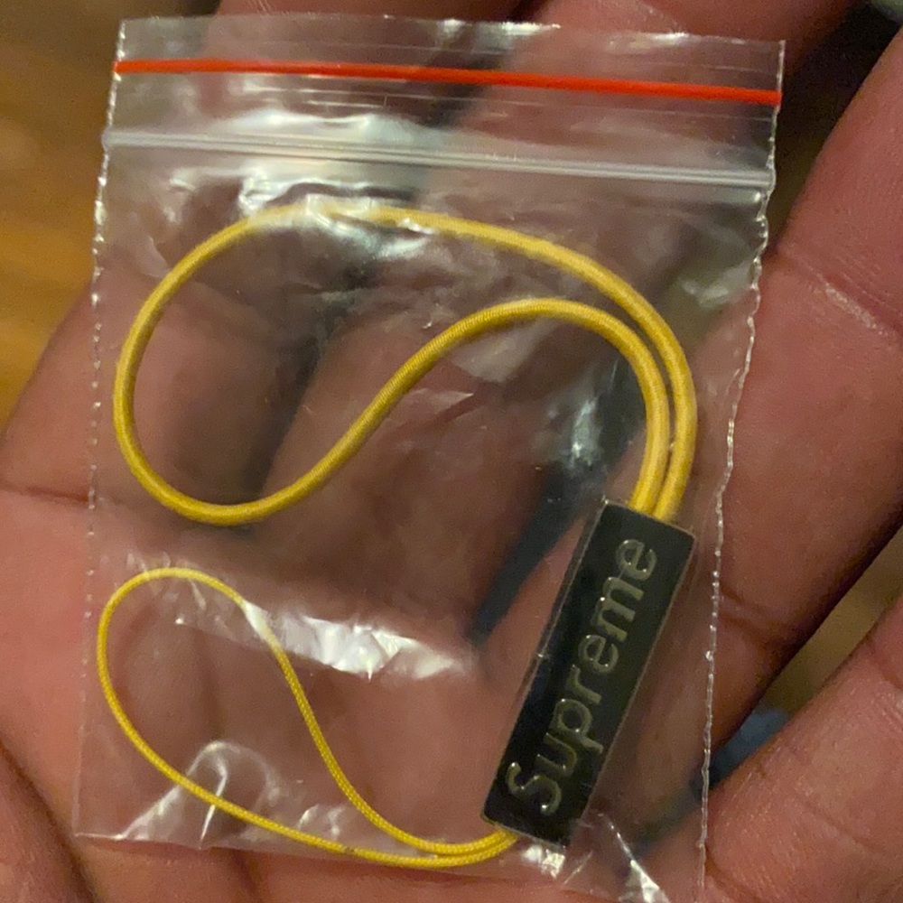 Supreme hair tie